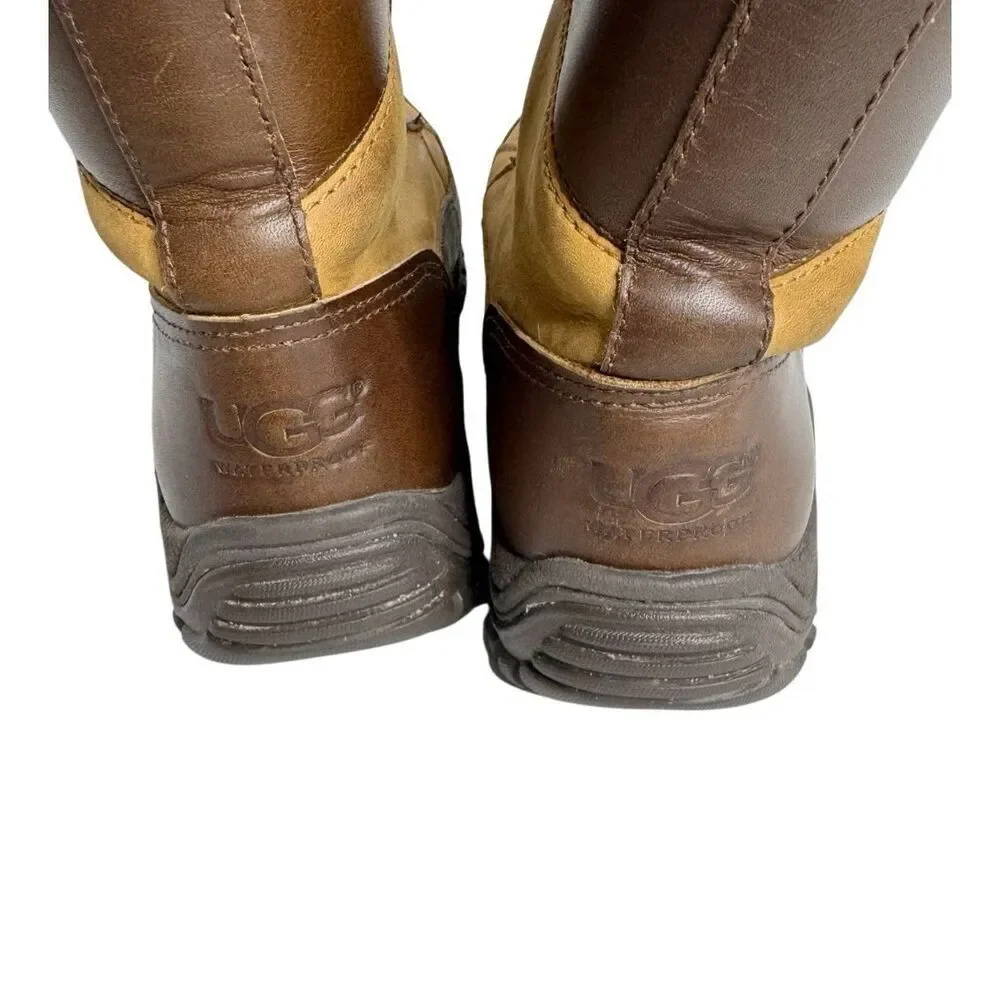 Ugg brown/ tan fur lined mixon leather boots size 5.5